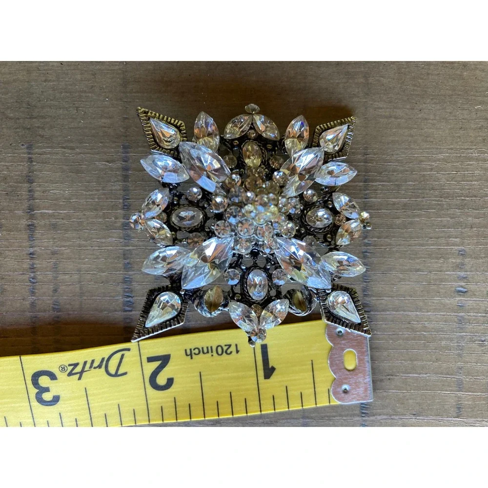 Vintage Style Clear Crystal Snowflake Brooch Starburst Silver Tone Statement Pin